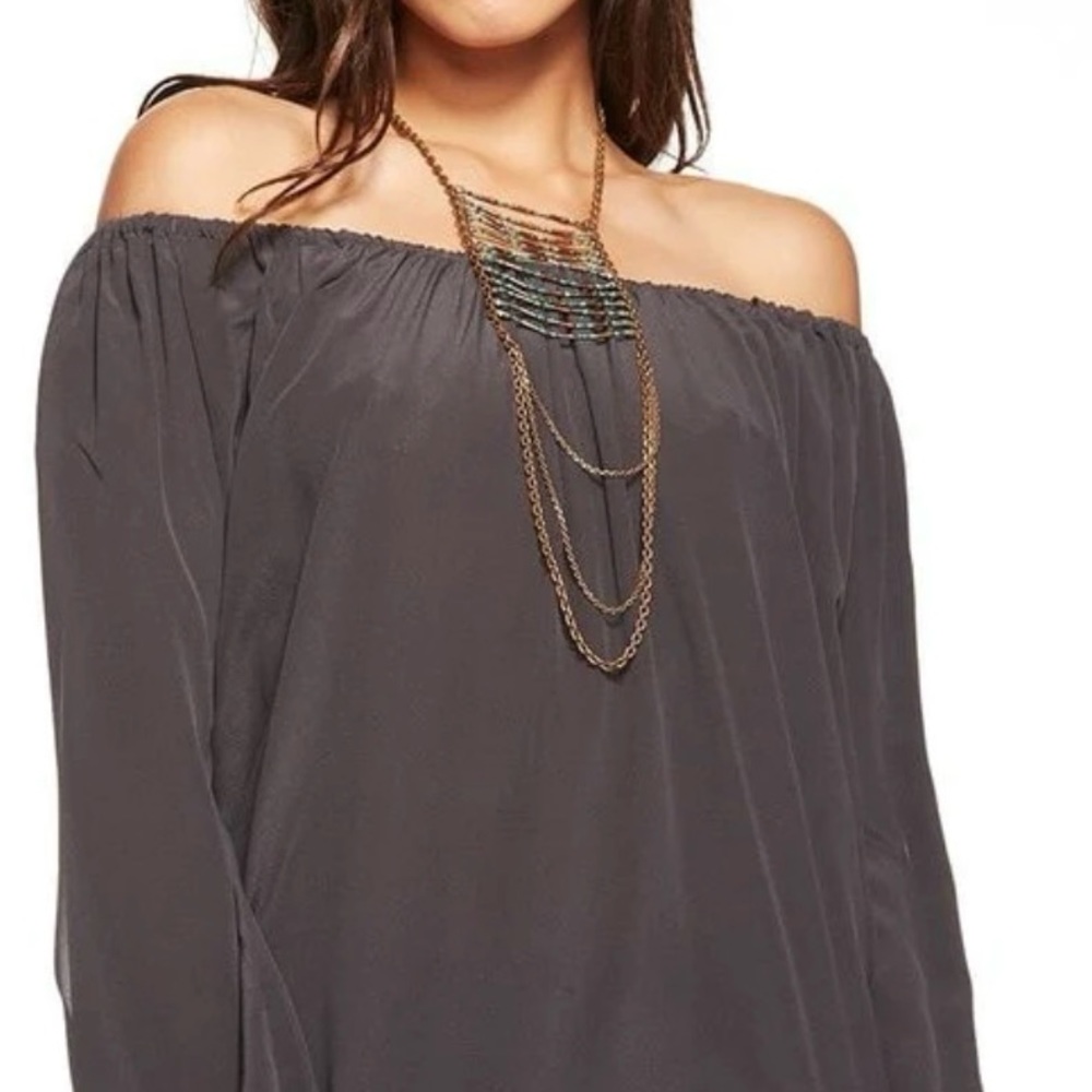 Chaser Women’s Black BoHo black‎ blouse with open sleeves. NWOT. Size M.